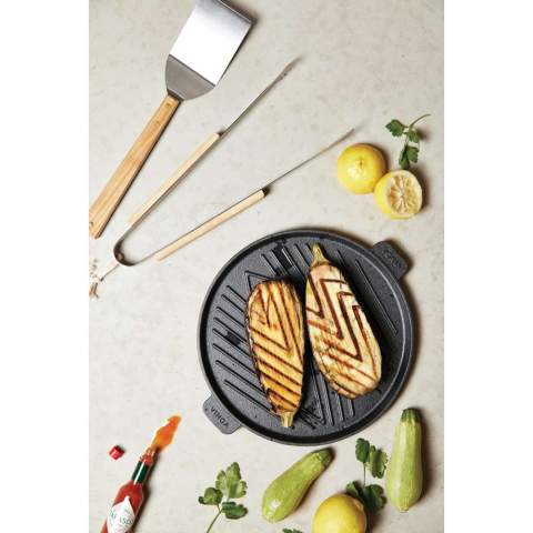 A solid stainless steel spatula, perfect for frying fish or pizza. Ash wood handle.