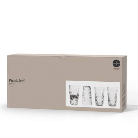 These highball glasses are made of acrylic plastic, but you have to look twice to realise that it's not glass. The luxurious appearance of this unbreakable series not only comes into its own during your picnic, but can also be used during a BBQ in the garden or during your holiday. You always look good with this set of glasses. Packed per 4 pieces.