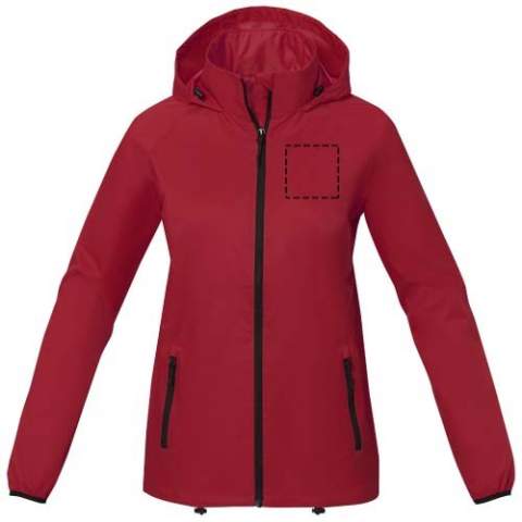 The Dinlas women's jacket – a lightweight and functional jacket for all outdoor activites. Made of 72 g/m² 280T ripstop fabric of nylon, with a lining of 60 g/m2 210T taffeta polyester. The water-resistant coating of 500 mm offers protection from light rain and moisture. The roll-away hood offers versatility, allowing you to adapt to changing weather conditions. Because of the raglan sleeves it provides a comfortable fit and enhances mobility, making it ideal for active lifestyles. Essentials can be stored in the inside pocket. The Dinlas jacket is an essential addition to the outdoor wardrobe. This jacket is designed with a fitted shape for a feminine look.