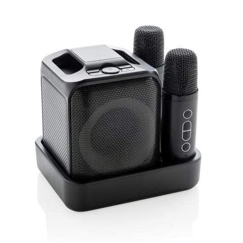 Chantez, dansez et amusez-vous avec ce set karaoké de qualité comprenant deux microphones qui vous permet de chanter en stéréo avec vos meilleurs amis. L'enceinte et le micro sont livrés avec une station de chargement par induction afin que vous puissiez charger les trois facilement en même temps. L'enceinte 5W est livré avec une batterie de 2000 mAh pour une autonomie de 6 heures. L'enceinte prend également en charge les cartes TF et USB pour la musique. Lorsque vous utilisez les microphones, vous pouvez vous éloigner jusqu'à 10 mètres de l'enceinte. L’enceinte est fabriquée en ABS recyclé certifié RCS (Recycled Claim Standard). Contenu recyclé total: 53 % sur la base du poids total de l'article. La certification RCS garantit une chaîne d'approvisionnement entièrement certifiée pour les matériaux recyclés. Sans PVC. Emballé dans un emballage FSC mix.<br /><br />NumberOfSpeakers: 1<br />SpeakerOutputW: 5.00<br />PVC free: true