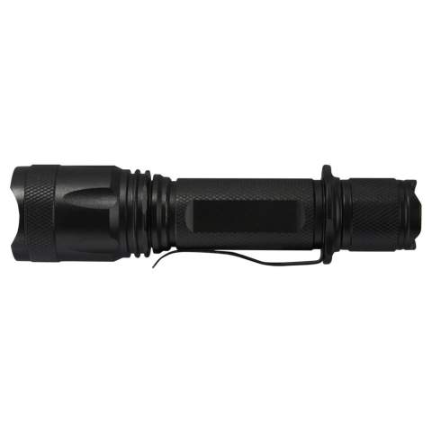 Ne tombez jamais à court de batterie avec cette lampe de poche tactique en aluminium, rechargeable et à haute puissance. Le boîtier solide en alliage d'aluminium noir offre un look tactique, avec une résistance aux chocs de 1 mètre. La lampe de poche est équipée d'un clip de ceinture pour un transport facile, et elle est étanche aux éclaboussures grâce à son indice IPX4. La LED de 5 W génère 300 lumens pendant 3 heures, et a une distance de faisceau de 200 mètres avec 5 modes d'éclairage différents : fort, moyen, faible, stroboscopique et SOS. La puissance élevée provient d'une batterie au lithium intégrée d'une capacité de 2 000 mAh. La lampe de poche a une taille de 14,5 x 3,4 cm et ne pèse que 170 grammes. Livrée avec un manuel d'instructions et emballé dans un coffret cadeau en carton recyclé d'une taille de 17,5 x 6 x 4 cm. La gravure au laser sur le corps en aluminium est recommandée.
