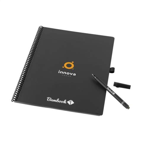 Cahier effaçable de Bambook Classic Original au format A4. Avec une couverture solide et pliable en carton certifié FSC imprimé d'un subtil motif de bambou et 20 feuilles/40 pages de papier ligné effaçable. Écrivez avec le marqueur spécial sur les pages du tableau blanc, scannez vos notes avec l'application Bambook et essuyez vos pages pour les réutiliser avec un chiffon humide. Avec reliure en spirale et boucle pour stylo. Comprend un stylo avec une gomme. Le carnet est fait à la main. Fabriqué en Hollande.