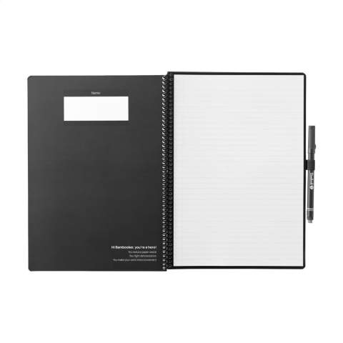Cahier effaçable de Bambook Classic Original au format A4. Avec une couverture solide et pliable en carton certifié FSC imprimé d'un subtil motif de bambou et 20 feuilles/40 pages de papier ligné effaçable. Écrivez avec le marqueur spécial sur les pages du tableau blanc, scannez vos notes avec l'application Bambook et essuyez vos pages pour les réutiliser avec un chiffon humide. Avec reliure en spirale et boucle pour stylo. Comprend un stylo avec une gomme. Le carnet est fait à la main. Fabriqué en Hollande.