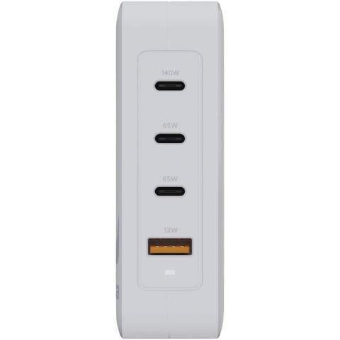 De 140 W GaN Ultra reislader is compacter en krachtiger dan ooit tevoren. Met zijn compacte ontwerp en dubbele poortfunctionaliteit is deze reisoplader perfect voor onderweg, op kantoor of thuis. Met de meegeleverde AC-stekkeropties voor de EU, het VK en de VS en de 240 W USB-C PD-kabel (2 meter) heb je alles wat je nodig hebt om je apparaten over de hele wereld op te laden!