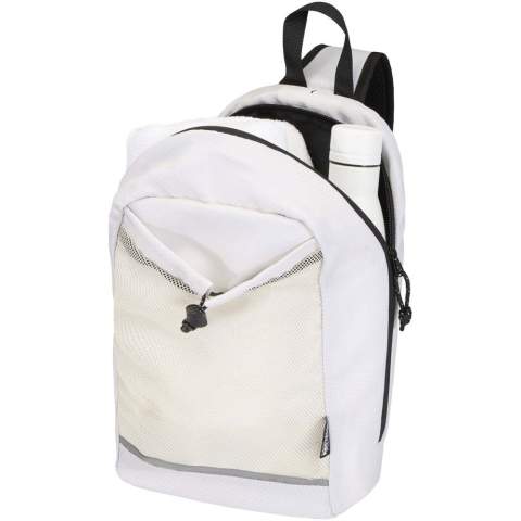 De Nomad hydratatie-crossbodytas is gemaakt van GRS-gecertificeerd gerecycled ripstopmateriaal met een waterafstotende afwerking, GRS-gecertificeerde RPET-voering en reflecterende elementen. Hij is ontworpen voor snelle wandelingen, trailruns, festivals of andere activiteiten waarbij je water en essentiële spullen moet meenemen zonder extra gewicht. De tas heeft een hoofdvak met ritssluiting en een binnenvak voor een hoes, een voorvak van mesh met een elastisch trekkoord om een waterfles veilig in op te bergen en een groot vak met snelle toegang op de achterkant voor je telefoon of andere kleine spullen. De verstelbare riem en ademende achterkant van mesh zorgen voor draagcomfort. Inhoud: 6 liter.