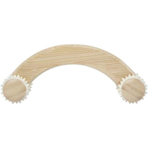 Le masseur en bambou Volu est spécialement conçu pour masser les bras, les jambes, les fesses, les cuisses, la taille et l'abdomen. Il libère la tension musculaire, améliore la circulation sanguine, réduit la névralgie, élimine la fatigue et aide à garder les muscles en bonne santé. Le bambou utilisé est sélectionné et produit selon des normes durables.