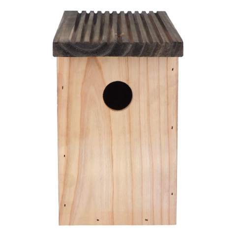 Turn your garden in a bird paradise with this rustic nesting box. With the 30mm opening it is suitable for small garden birds including Great Tits and Tree Sparrows. 15mm board for insulation and slotted base for drainage. The wood used for this item is FSC certified and comes from sustainable resources.