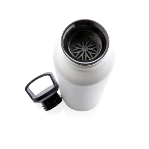 Bouteille isotherme 600ml à double paroi, extérieur en 201 et intérieur en 304, finition par poudrage électrostatique. Bouchon 2-en-1 avec filtre, idéal pour le thé ou infusions. Construite pour durer, cette bouteille s’utilise en toute saison. Garde le chaud jusqu’à 5h et le froid jusqu’à 15h. Existe en plusieurs coloris. La couleur blanc cassé est en PMS Cool Gray 1.<br /><br />HoursHot: 5<br />HoursCold: 15