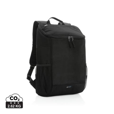 Sac à dos isotherme Swiss Peak AWARE™ en polyester recyclé à l’extérieur et doublure en PEVA avec une large ouverture pour un accès facile à vos aliments et boissons. Une poche supérieure avec fermeture à zip vous assure de pouvoir ranger tous vos objets nécessaires. Peut contenir jusqu'à 6 bouteilles ou 25 canettes. Avec le traceur AWARE™ qui valide l'utilisation authentique de matériaux recyclés. Fabriqué avec 13,9 bouteilles PET. 2 % des recettes de chaque produit AWARE™ vendu seront reversées à Water.org.<br /><br />PVC free: true