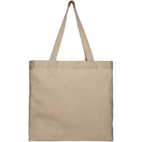Tote made of 210 g/m² recycled cotton polyester blend. Recycled cotton is manufactured from pre-consumer waste generated by textile factories during the cutting process. Tote with gusset and large main compartment. Features two handles with a dropdown height of 31 cm. Resistance up to 10 kg weight. There may be minor variations in the colour of the actual product due to the nature of the production process