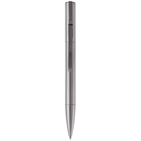 A Toppoint designed metal ball pen with integrated USB 2.0 flash drive which is positioned in the holder of the ball pen. Including European metal ink holder (standard: blue ink).