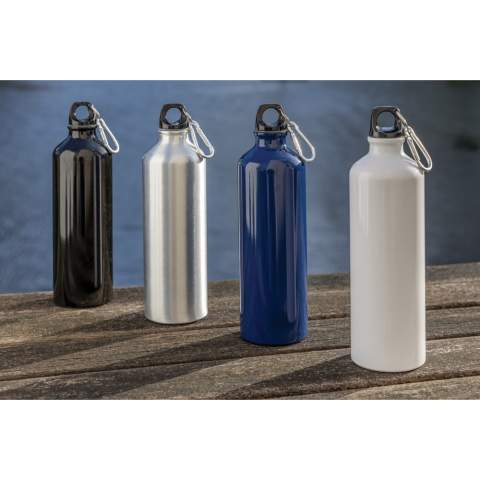 Deze XL aluminium fles met een capaciteit van 750 ml is de ultieme lichtgewicht metgezel voor buitenactiviteiten. Bevestig hem aan elke rugzak met de handige karabijnhaak. Ook perfect bij het sporten. Alleen geschikt voor koud water. BPA-vrij.