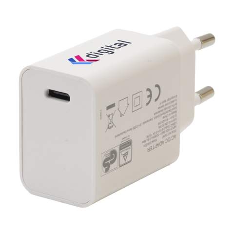Ervaar snel en efficiënt opladen met deze Grundig 30W oplader, met een behuizing van ABS. Dit compacte oplaadblokje is uitgerust met een krachtige USB-C poort, waardoor je apparaten in een mum van tijd zijn opgeladen. Het universele ontwerp maakt deze adapter perfect voor thuis, op kantoor of onderweg. Inclusief USB-C kabel en gebruiksaanwijzing. Per stuk in een FSC® gecertificeerde verpakking.
