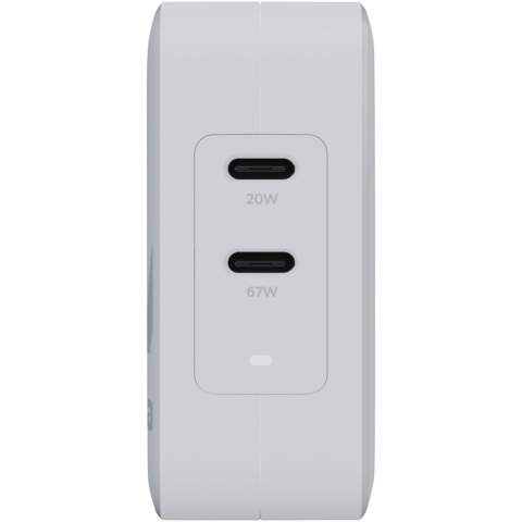 De 67 W GaN Ultra reislader is compacter en krachtiger dan ooit tevoren. Met zijn compacte ontwerp en dubbele poortfunctionaliteit is deze reisoplader perfect voor onderweg, op kantoor of thuis. Met de meegeleverde AC-stekkeropties voor de EU, het VK en de VS en de 100 W USB-C PD-kabel (2 meter) heb je alles wat je nodig hebt om je apparaten over de hele wereld op te laden!