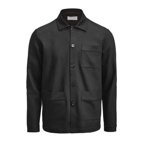 If you think a blazer is too fancy for the occasion – the Patch Pocket Overshirt is the perfect piece to wear over a shirt or t-shirt. Still well-dressed, but not as formal as a blazer. It is made of a modern stretch fabric, partly crafted from recycled materials. Three patch pockets and one inside pocket. Designed in a unisex fit