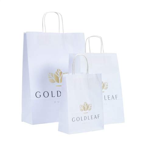 Solide Geschenktüte aus Papier im A5-Format, ideal für Werbeaktionen, Messen oder als Verpackung im Einzelhandel. Mit kurzen, stabilen Trageschlaufen aus Papier, einer Seitenfalte und einem gefalteten Boden für zusätzlichen Komfort. Die Vorder- und Rückseite sind vollständig mit einem Vollfarbdruck personalisierbar – ein budgetfreundlicher, praktischer und auffälliger Träger für Ihre Marke. 100% recycelbar. Erhältlich in Weiß und Braun.