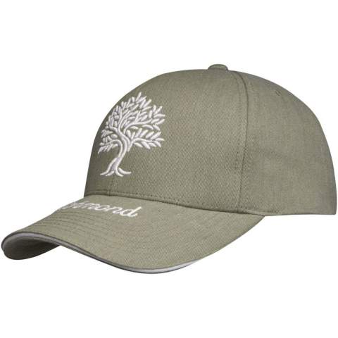 Coffret cadeau avec 4 casquettes de styles différents : 1 casquette à 5 panneaux en coton recyclé Boston, 1 casquette à 6 panneaux en coton recyclé Houston, 1 casquette à 5 panneaux en coton recyclé Arizona avec visière sandwich et 1 casquette à 6 panneaux en coton recyclé Richmond Aware™ avec visière sandwich.