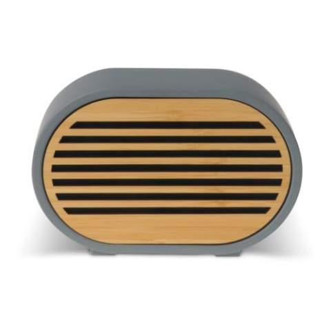 5 Watt Lautsprecher und Wireless-Charger aus Kalksteinbeton. Das Vorderteil ist aus Bambus und das Design ist so konzipiert, dass der Lautsprecher auf einem Schreibtisch, einem Nachttisch oder im Wohnzimmer perfekt zur Geltung kommt. Genießen Sie Ihre Musik und laden Sie gleichzeitig Ihr Smartphone kabellos auf. 