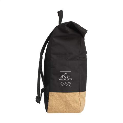 WoW! Practical 'roll-top' backpack made from sustainable materials: RPET polyester (made from recycled PET bottles) combined with a high-quality cork. This backpack has a large main compartment with a separate section suitable for a laptop up to 15.6 inches in size. In addition, there are two pockets on both sides and a large zipper pocket on the front. Also included is a carrying loop, roll closure and handy click system. The perfect bag for everyday use. Capacity approx. 25 litres.