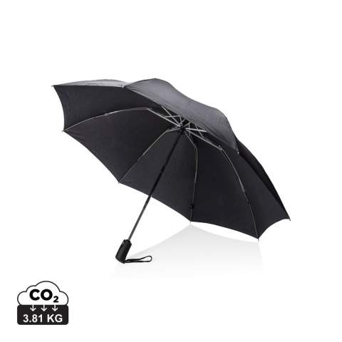 Parapluie réversible à ouverture/fermeture automatique en 3 sections de 23 pouces est un accessoire pratique et élégant pour se protéger de la pluie. Fabriqué en pongé rPET 190T, avec des baleines en fibre de verre et un manche en acier chromé, il est solide et durable. Le parapluie est doté d'une conception unique d'ouverture inversée, qui maintient les écoulements d'eau à l'intérieur et évite de se mouiller en entrant ou en sortant d'une voiture ou d'un bâtiment. Avec le traceur AWARE™ qui valide l'utilisation authentique de matériaux recyclés. 2 % des recettes de chaque produit Aware™ vendu seront reversés à Water.org.<br /><br />UmbrellaMechanism: Ouvrir/Fermer automatiquement<br />IsStormproof: true
