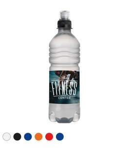 500 ml Quellwasser in einer gerippten Flasche aus 100% recyceltem Kunststoff (R-PET) mit Sportverschluss, Pfand Deutschland 0,25€