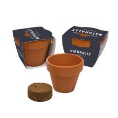 A terracotta flower pot (8.5 cm x 7 cm) with a coconut tablet (5 cm) and a bag of mixed flower seeds. Includes a personalised full colour cardboard label. The bag contains the following flower seeds: Feverfew (daisy) – Veilweed – Snapdragon – Crooked Flower – Silver Shield – Mexican – Petunia – Salvia – Summer Azalea – Ice Flower. An environmentally friendly gift that also contributes to maintaining a healthy bee population.