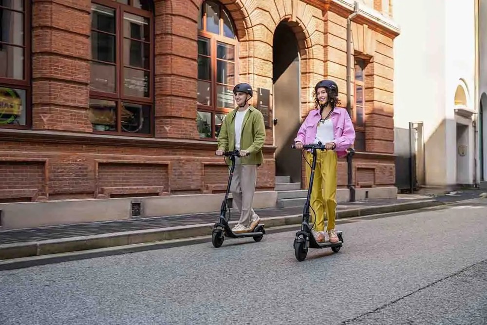Segway Ninebot Kickscooter E2 E II- Zwart